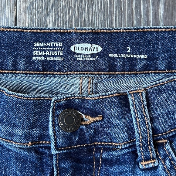 Old Navy Cuffed Semi-fitted Jean Denim Shorts women’s 2 - Picture 6 of 10